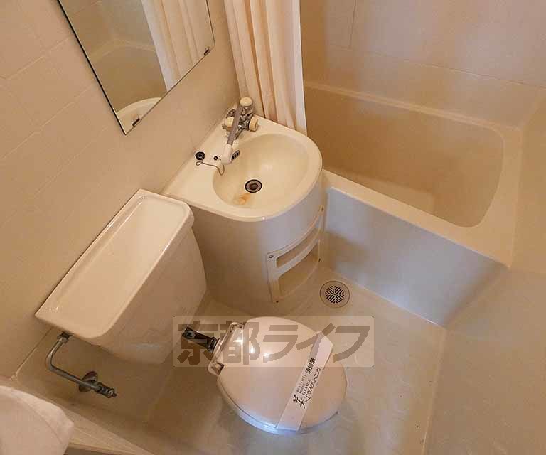 バス・シャワールーム　ユニットバスです