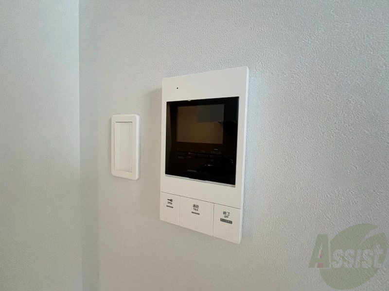 セキュリティ　ＴＶモニター付インターホンです。来客者の顔が見えるので安心！