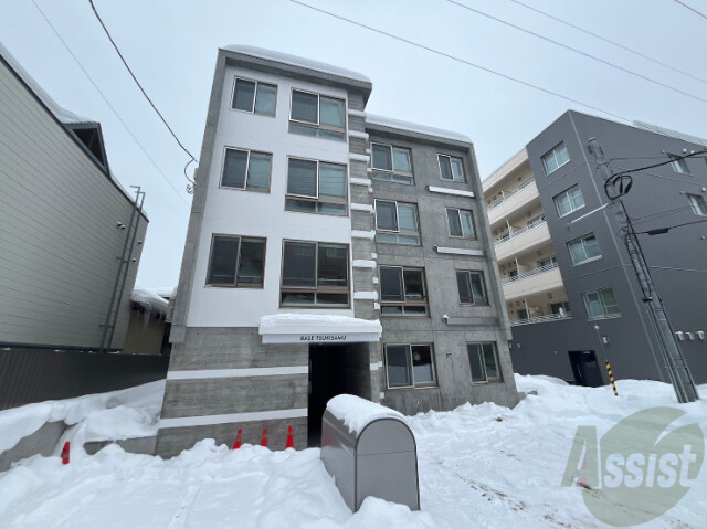 建物外観　札幌市豊平区月寒東１条「ＢＡＳＥ　ＴＳＵＫＩＳＡＭＵ」