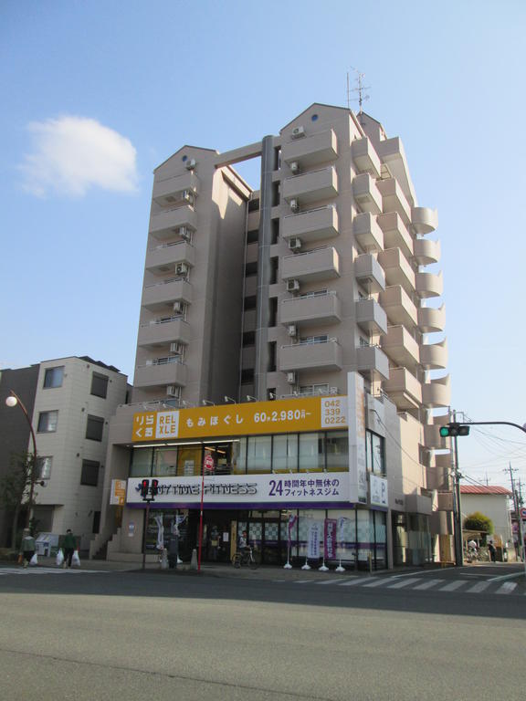 建物外観　1階はジムが入っています