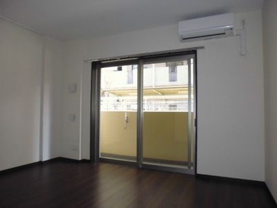 居室・リビング　★洋室８帖★