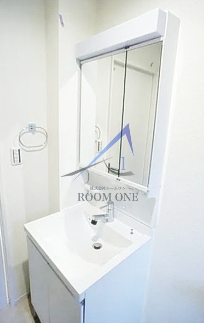 洗面設備　独立洗面台です。