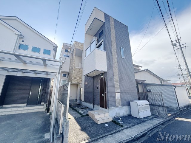 建物外観　落ち着いた雰囲気の外観です