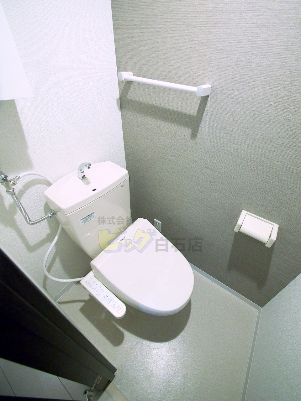 トイレ　ウォシュレット付きのトイレです♪