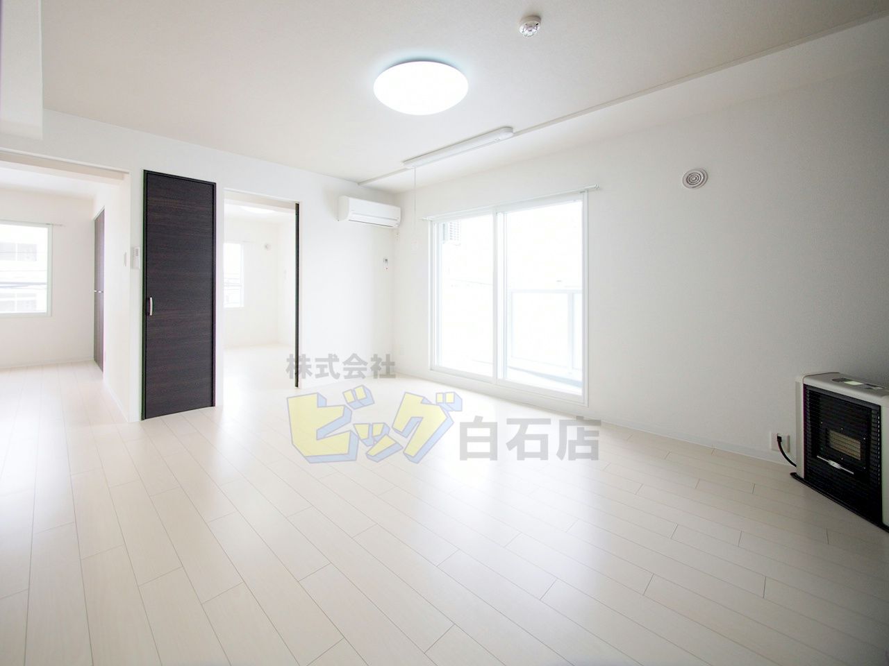 居室・リビング　お洒落なデザイナーズマンションです♪