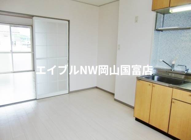 居室・リビング　同タイプのイメージ写真になります。