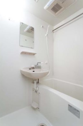 バス・シャワールーム　同タイプのお写真です