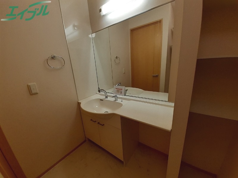 洗面設備　同物件別部屋写真