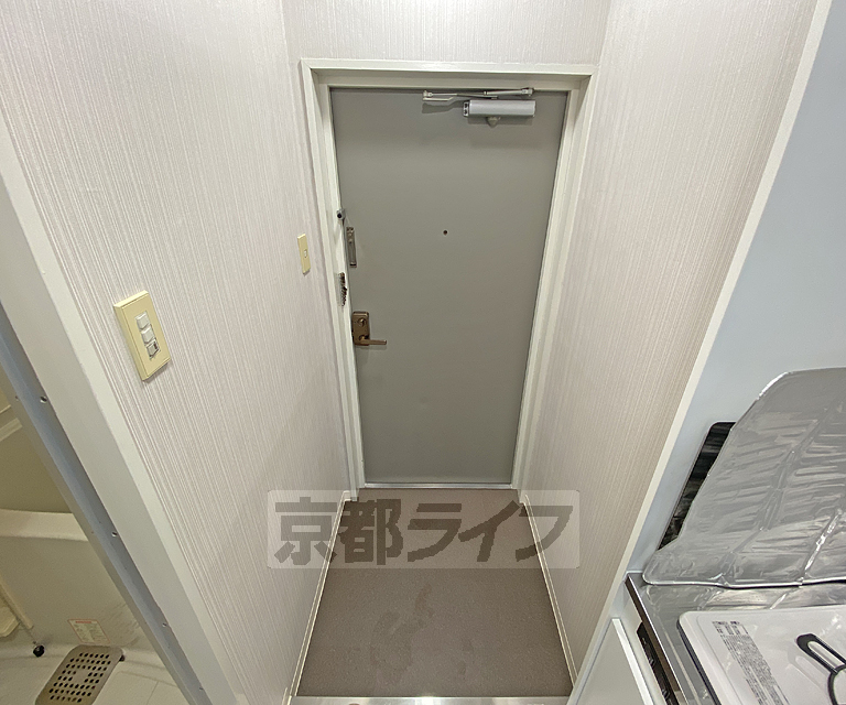 玄関　大きな段差がありません