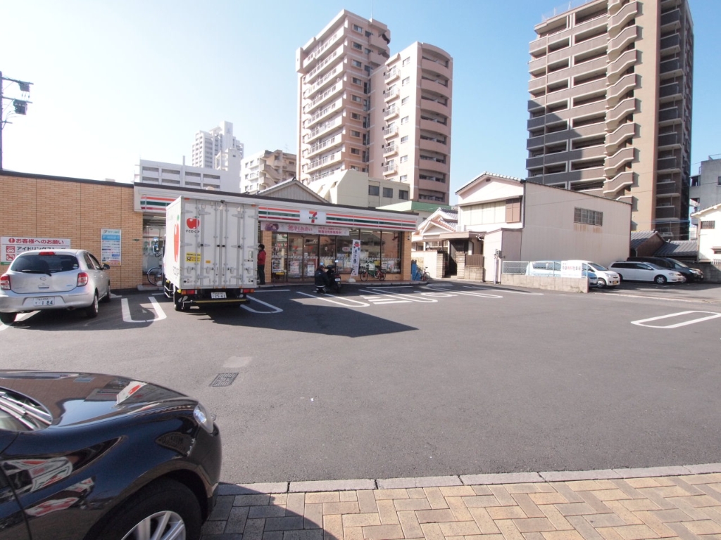 コンビニ　セブンイレブン 小倉香春口2丁目店（コンビニ）まで150m