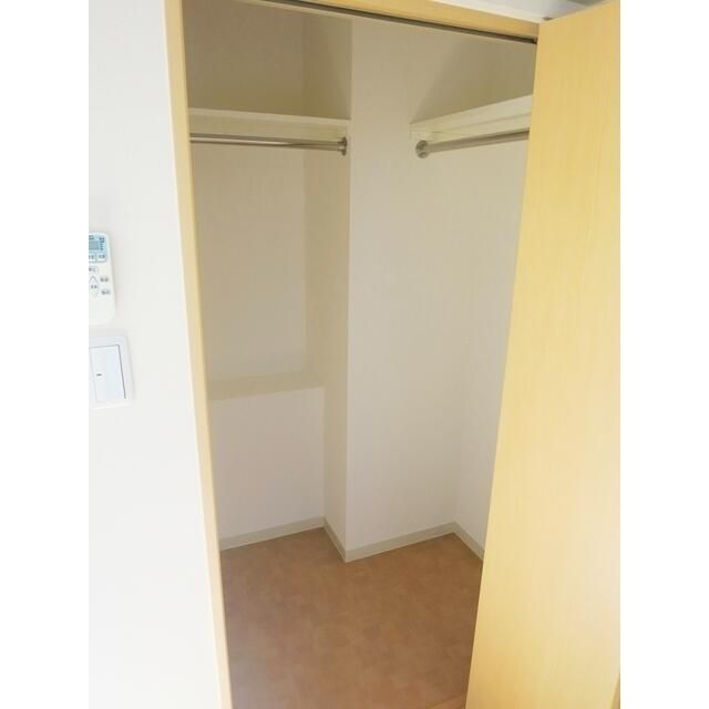 収納　ウォークインクローゼット