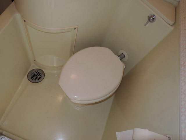 トイレ　浴室内にトイレがあります☆