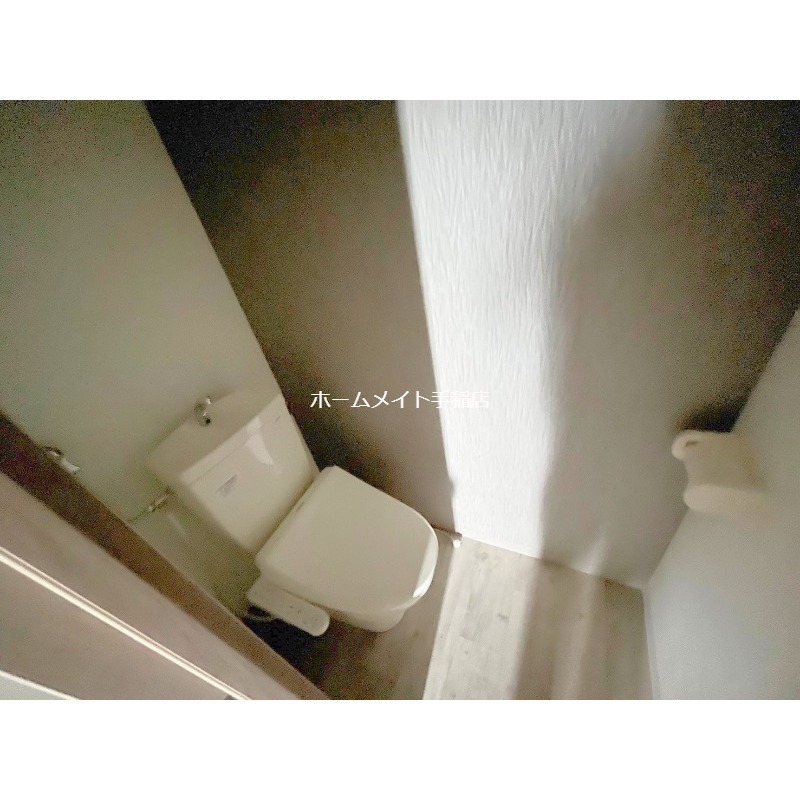 トイレ　ウォシュレット付きで快適な環境です♪