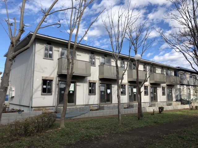 建物外観　白を基調とした清潔感ある外観です。
