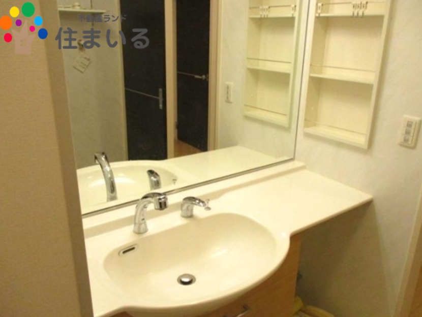 洗面設備　※同型タイプとなります