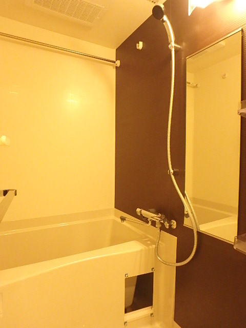バス・シャワールーム　きれいなお風呂です
