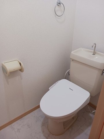 トイレ　トイレもきれいです