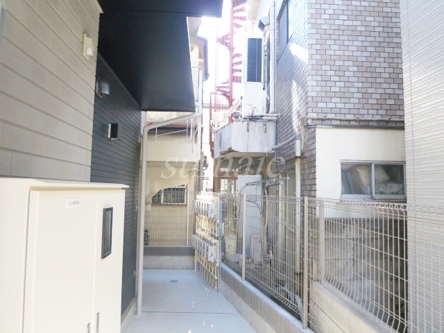 ロビー　1階通路です☆