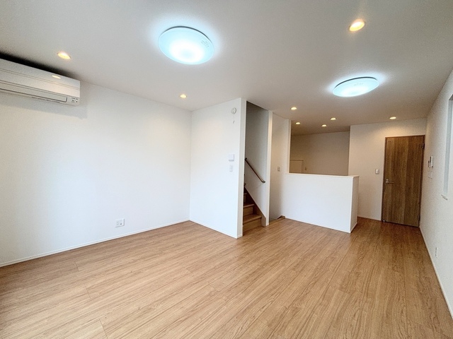 居室・リビング　床暖房有り