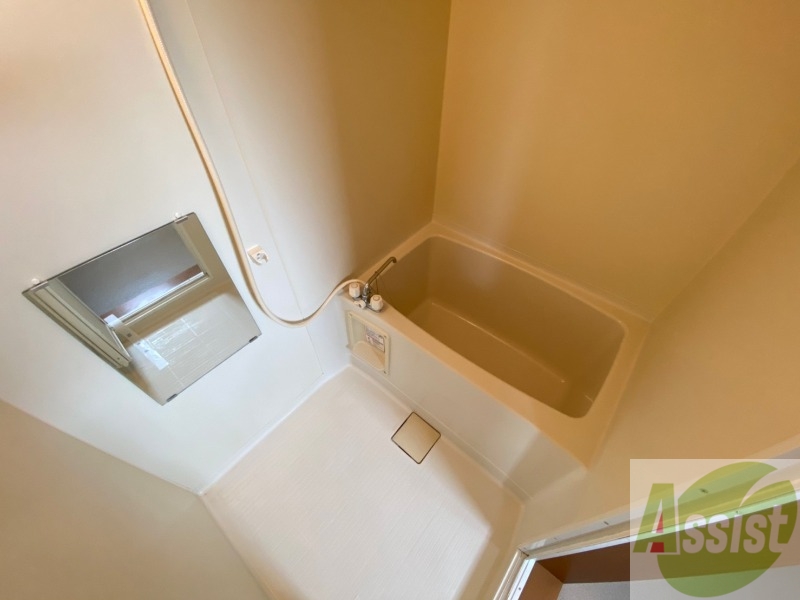 バス・シャワールーム　疲れを癒すには湯船でゆっくりするのが良いですよ。