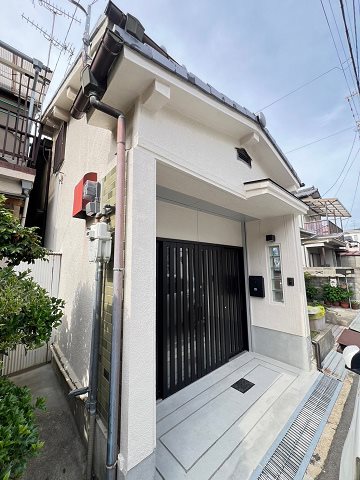 建物外観　落ち着いた雰囲気の外観です