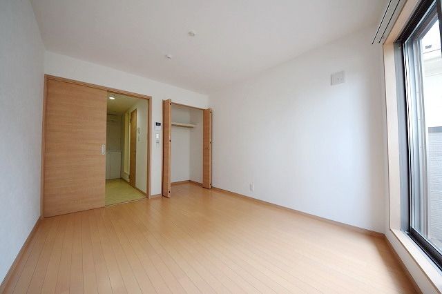 居室・リビング　タウンハウジングまで