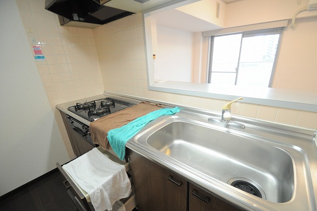 キッチン　※別部屋参考写真