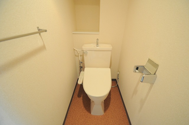 トイレ　※別部屋参考写真