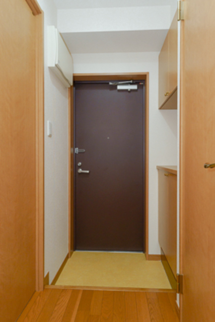 玄関　※写真は同タイプ住戸です。