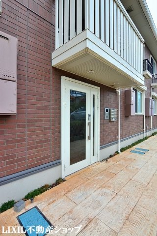 エントランス　オートロック付のエントランスです。