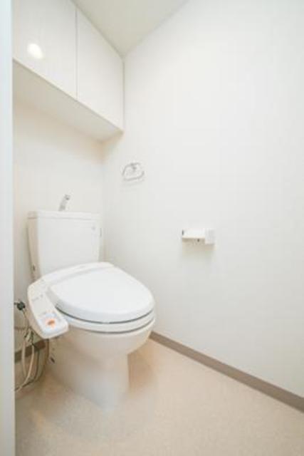 トイレ　※写真は同タイプ住戸です。