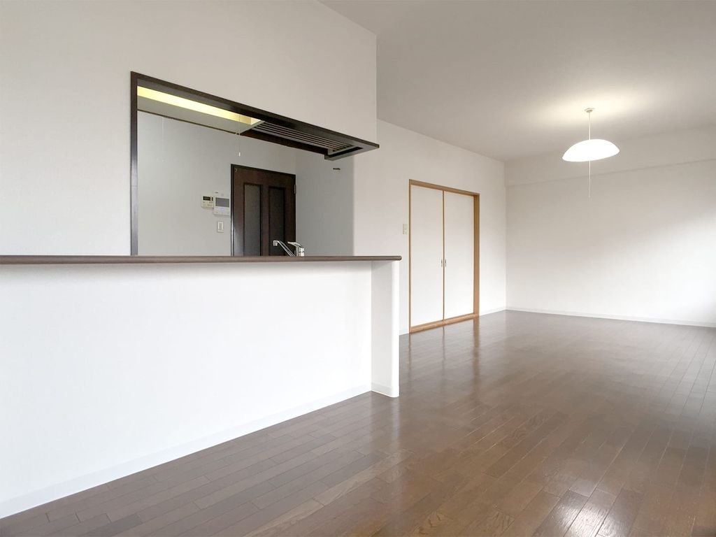 居室・リビング　ＬＤＫ（約１７．１帖）※前回募集時、参考写真