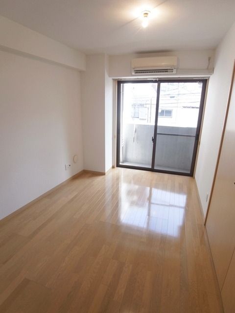 居室・リビング　★明るい洋室★