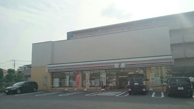 コンビニ　セブンイレブン（コンビニ）まで350m