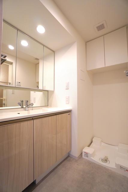 洗面設備　※写真は同タイプ住戸です。