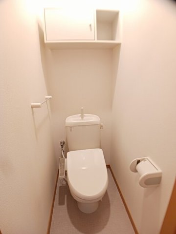 トイレ　清潔感のあるトイレです