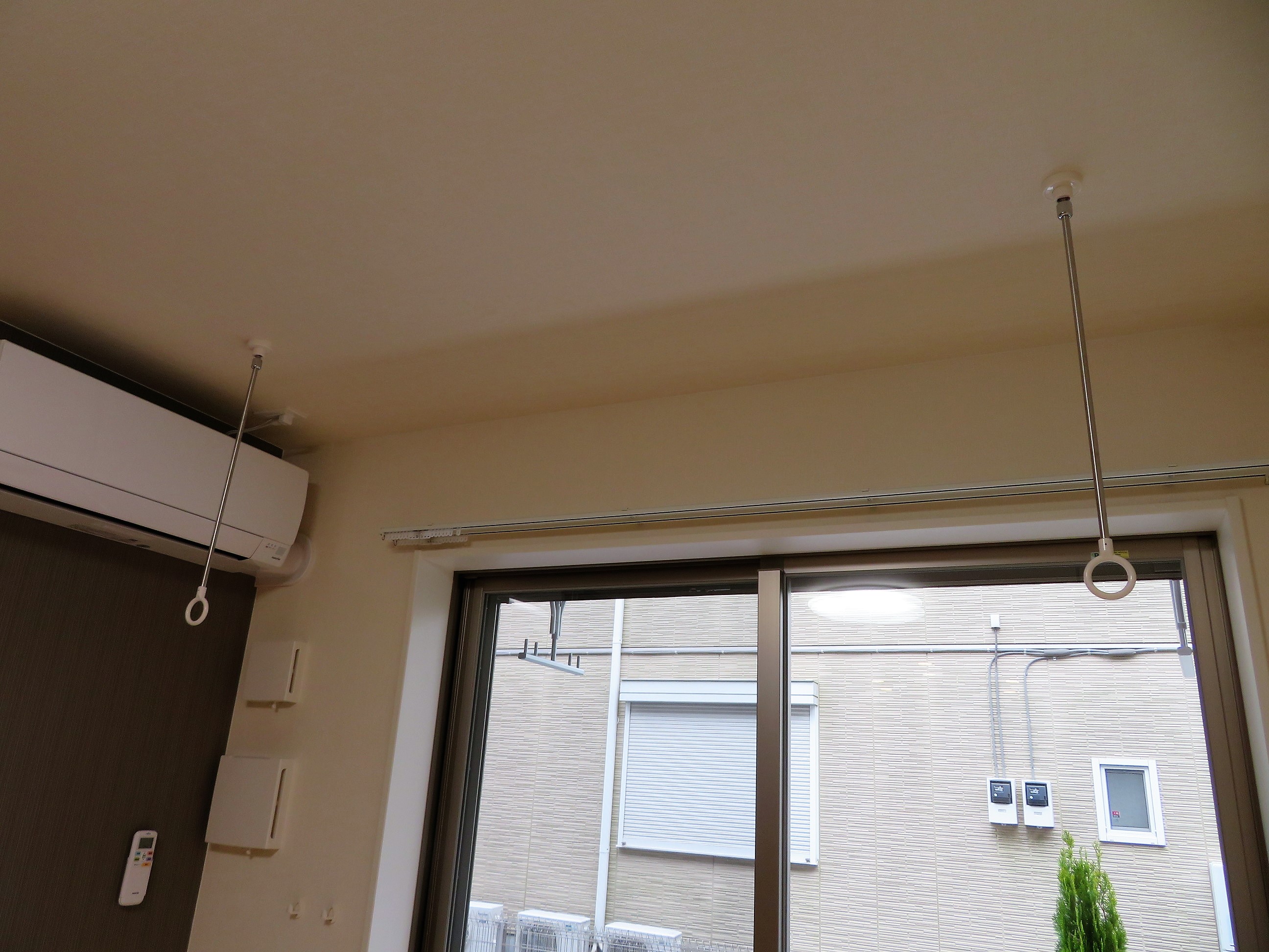 その他設備　室内物干しで雨の日も安心です