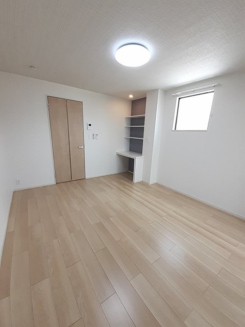 その他部屋・スペース　フローリングの室内です。
