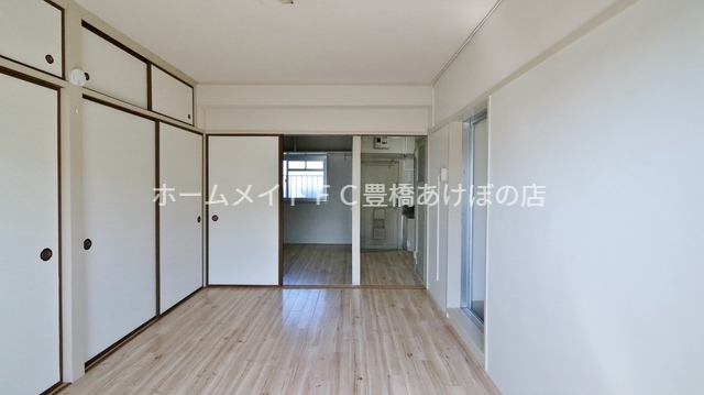 居室・リビング　同型別部屋写真
