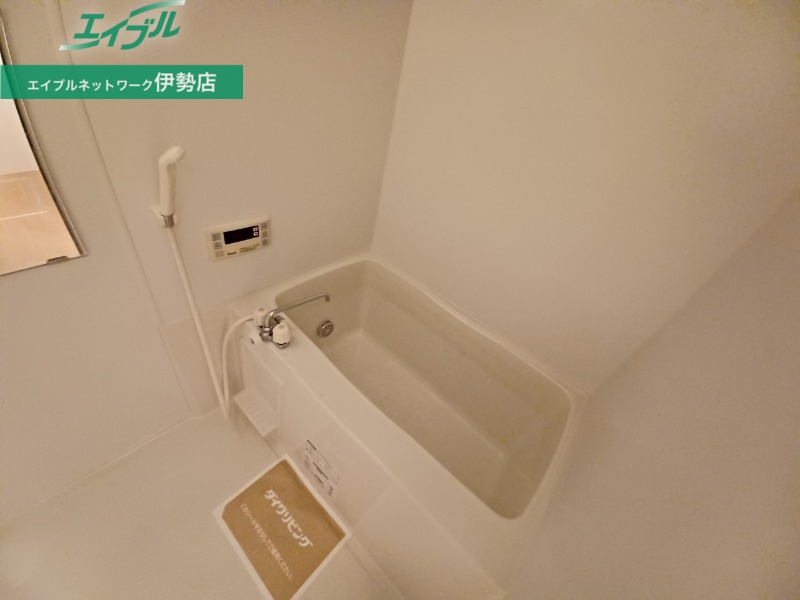 バス・シャワールーム　同物件別部屋のお写真です。