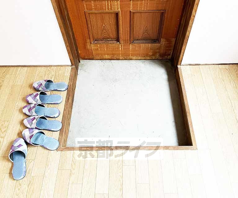 玄関　シンプルな玄関