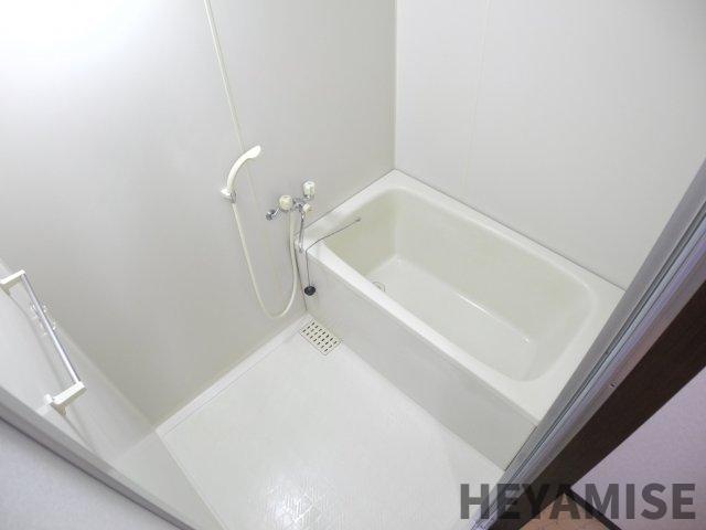 バス・シャワールーム　※同間取りの別の階のお部屋の写真です※