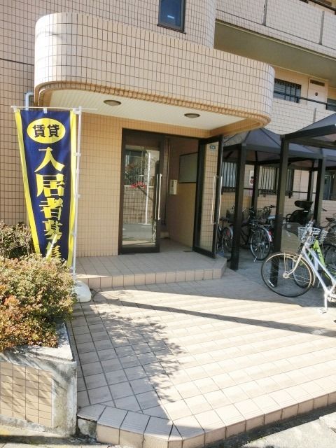 エントランス　エントランス。