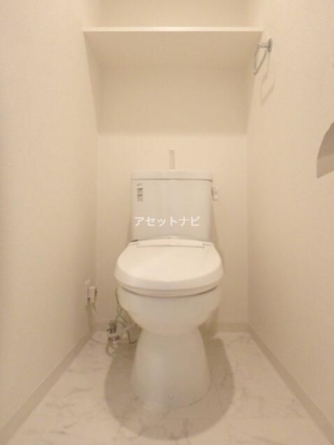トイレ　※反転タイプの参考画像になります。