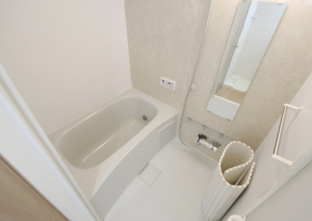 バス・シャワールーム　別部屋の画像を使用しております。