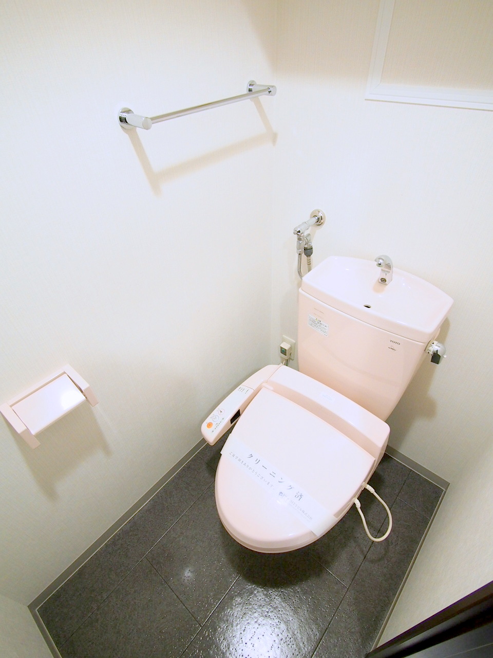トイレ　ウォシュレット完備しています♪