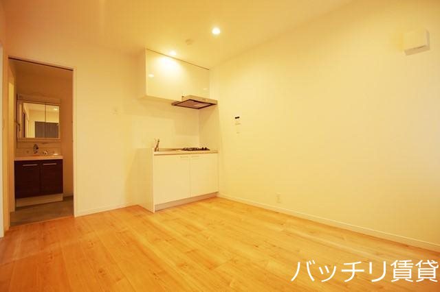 キッチン　画像は別号室イメージの為、現況を優先いたします。