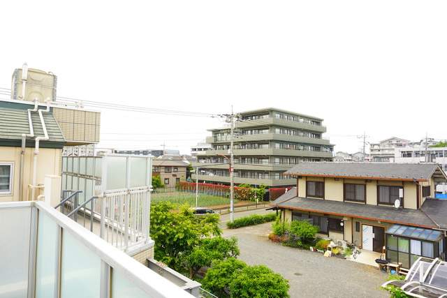 眺望　ルーフバルコニーからの景色です！圧迫感がないので暮らしやすい