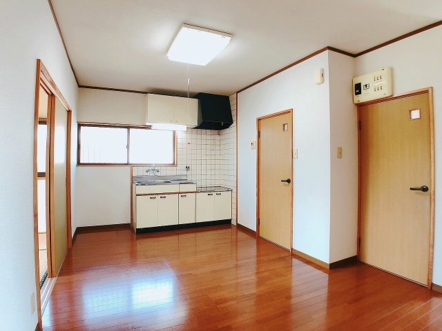 居室・リビング　広々と使える8.3帖のダイニング