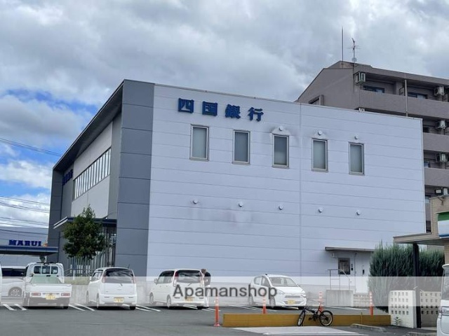 銀行　四国銀行大津支店（銀行）まで261m